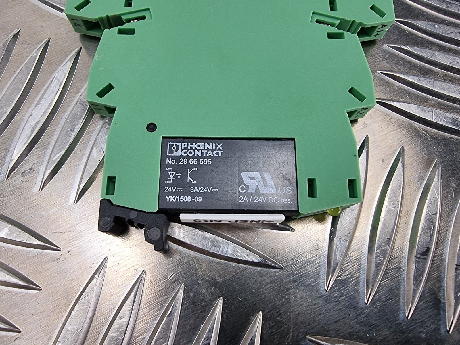 22x Phoenix Contact PLC-BSP-24DC21, with Relay