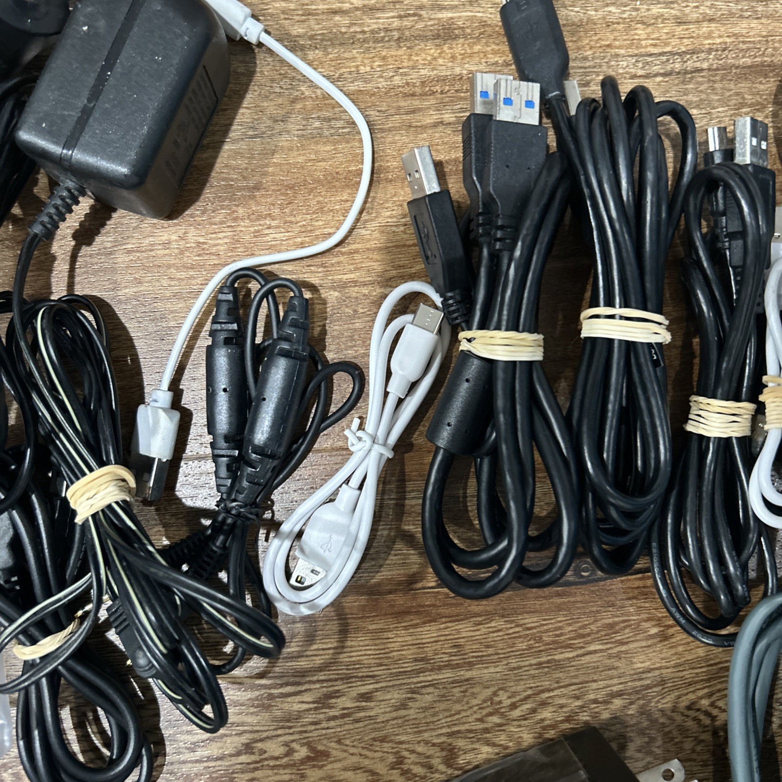 Box Of 75 Assorted Power Printer Computer Phone Nintendo Wires Cables