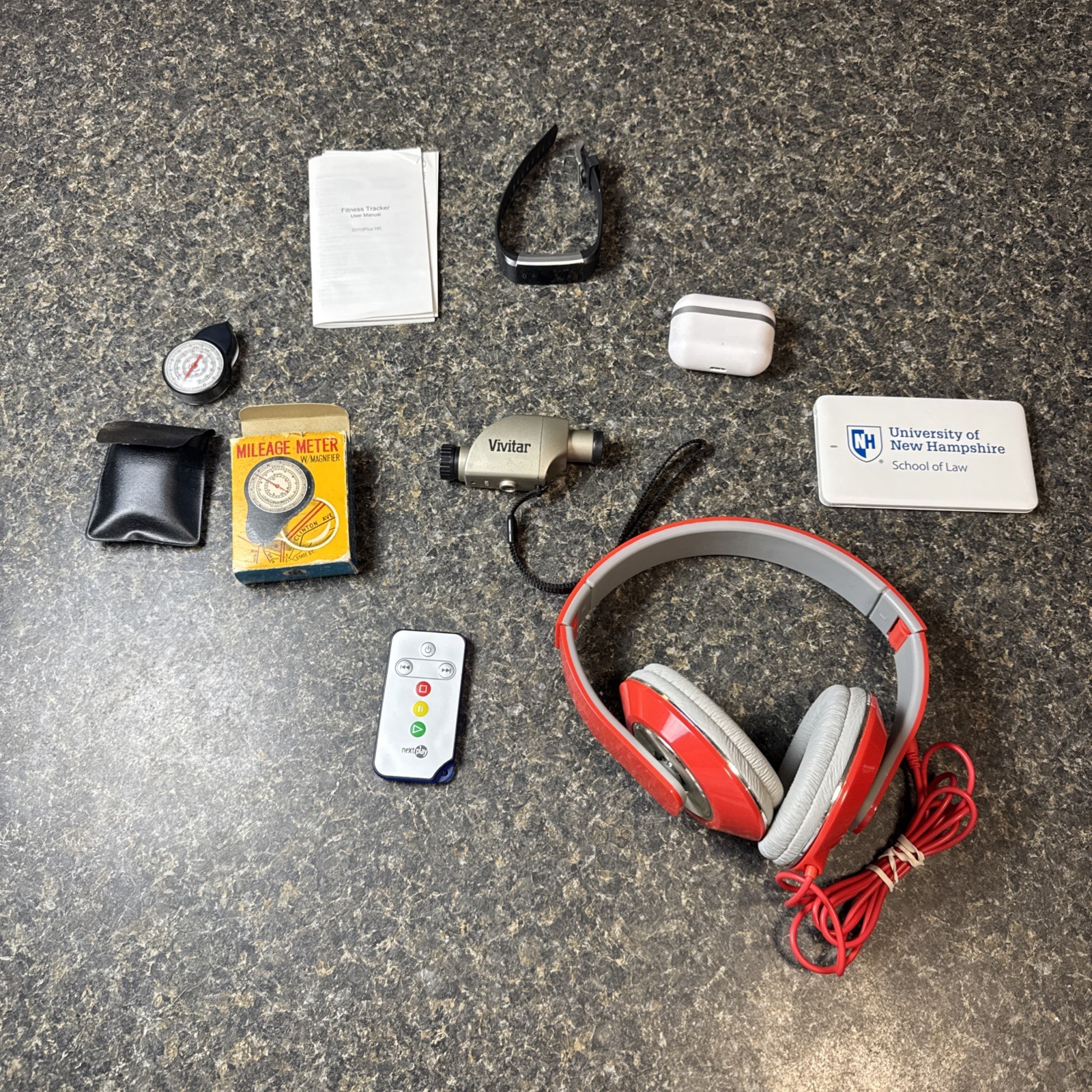 Mixed Electronics & Gadget Lot Headphones Earbuds Smart Watch Vivitar Viewer