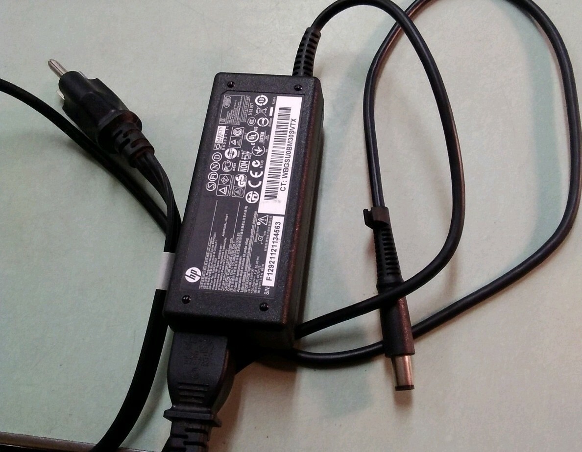 HP LAPTOP AC Adapter PPP009H 608425-002 609939-001 18.5V 3.5A 65W