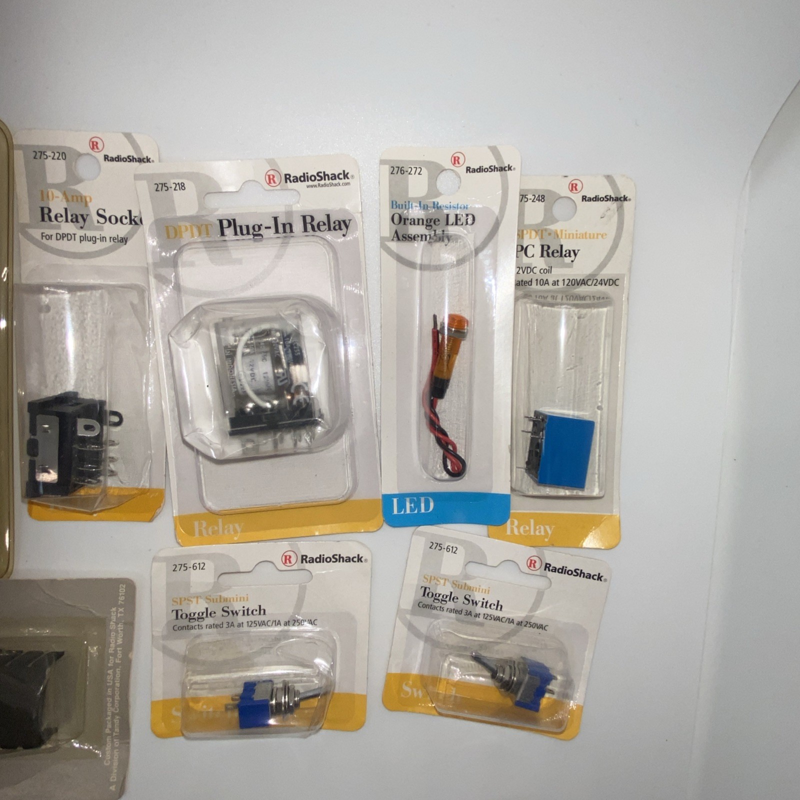 Lot Of 9 Miscellaneous Electric Items, New (Some RadioShack)