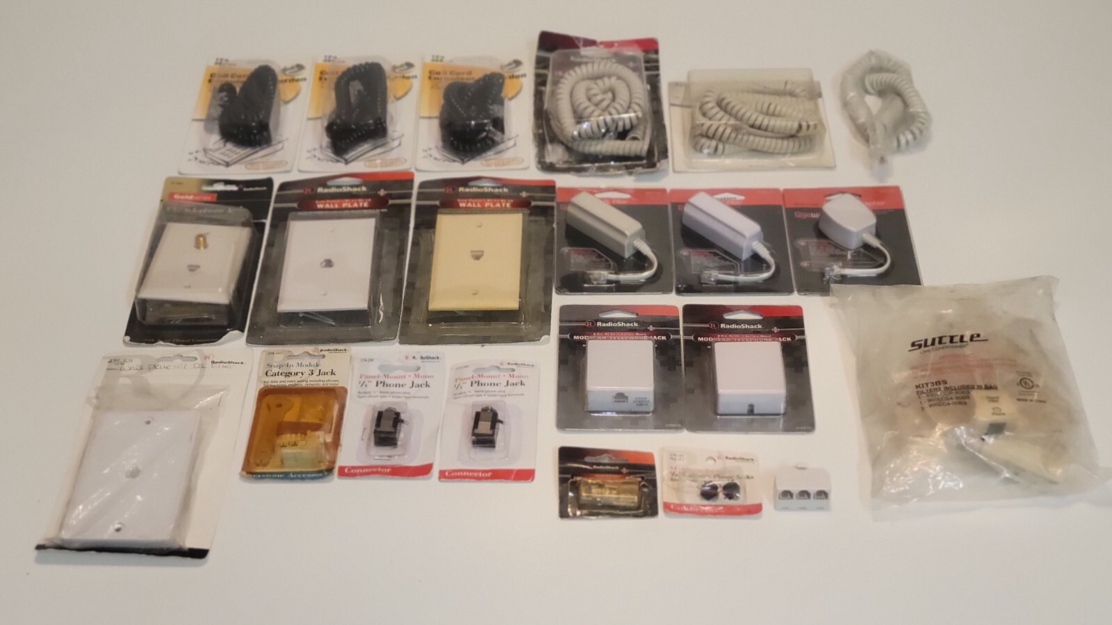 Mixed Bulk Wholesale Lot of 50 Miscellaneous Items such as Suttle Line Condition