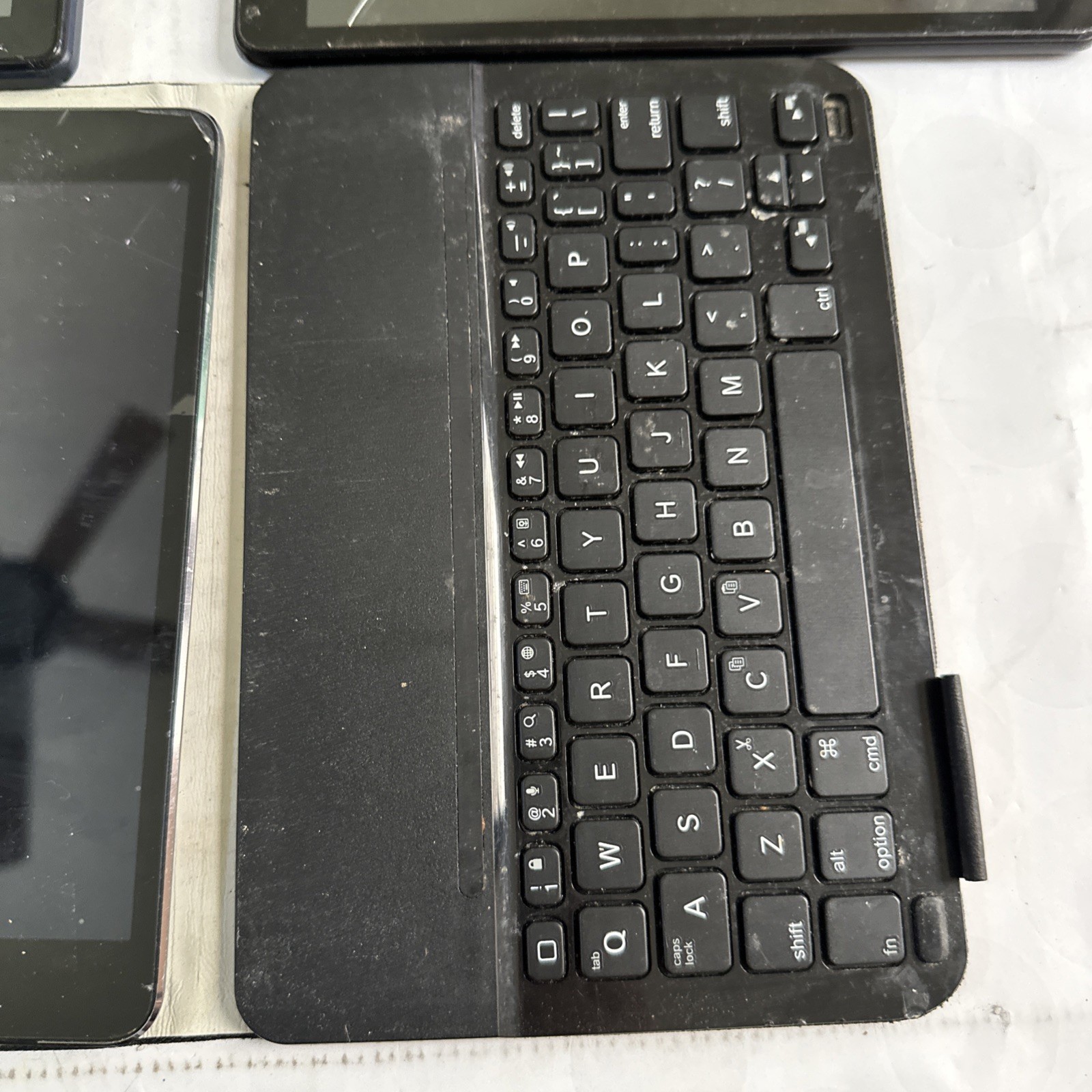 Lot’s of phone in and tablets. (#39).