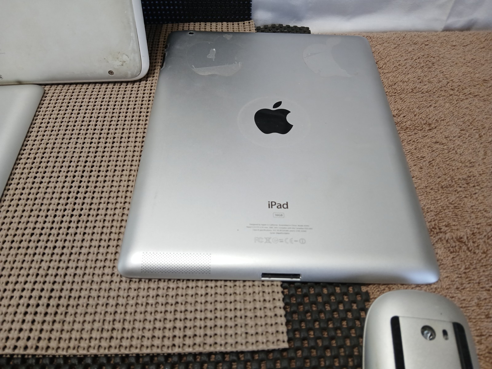 JUNK LOT OF 10*APPLE*MAC BOOK/IPADS/IPHONE/IPOD/ACCS*SP*ID*NT*MP*SAI