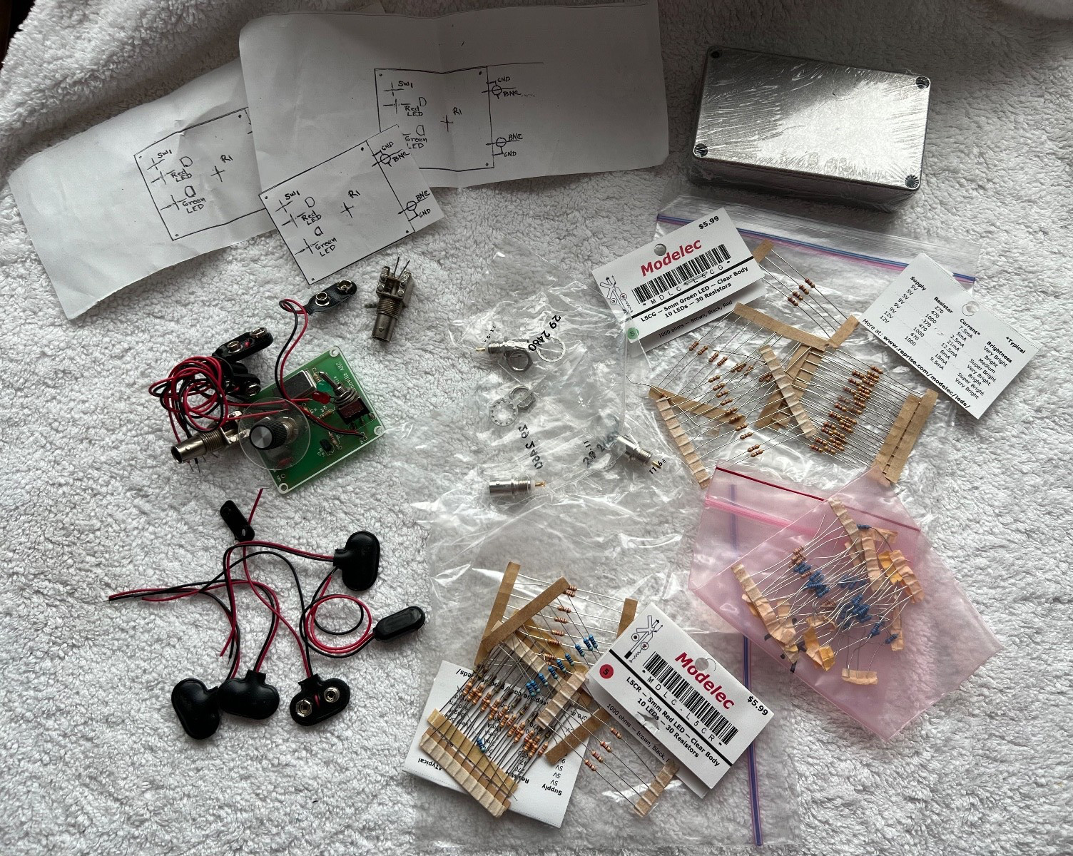 Lot of HAM RADIO Electronic resistors MODELEC 5mm 9V Battery Terminal Metal Box