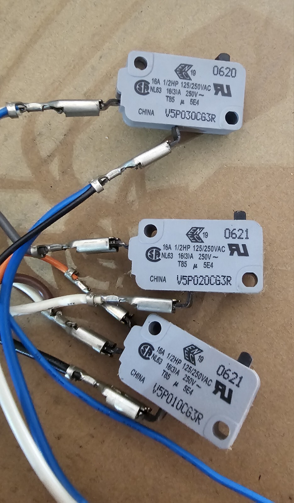 Magnetron And Other Microwave Components, Removed From Older WORKING Microwave