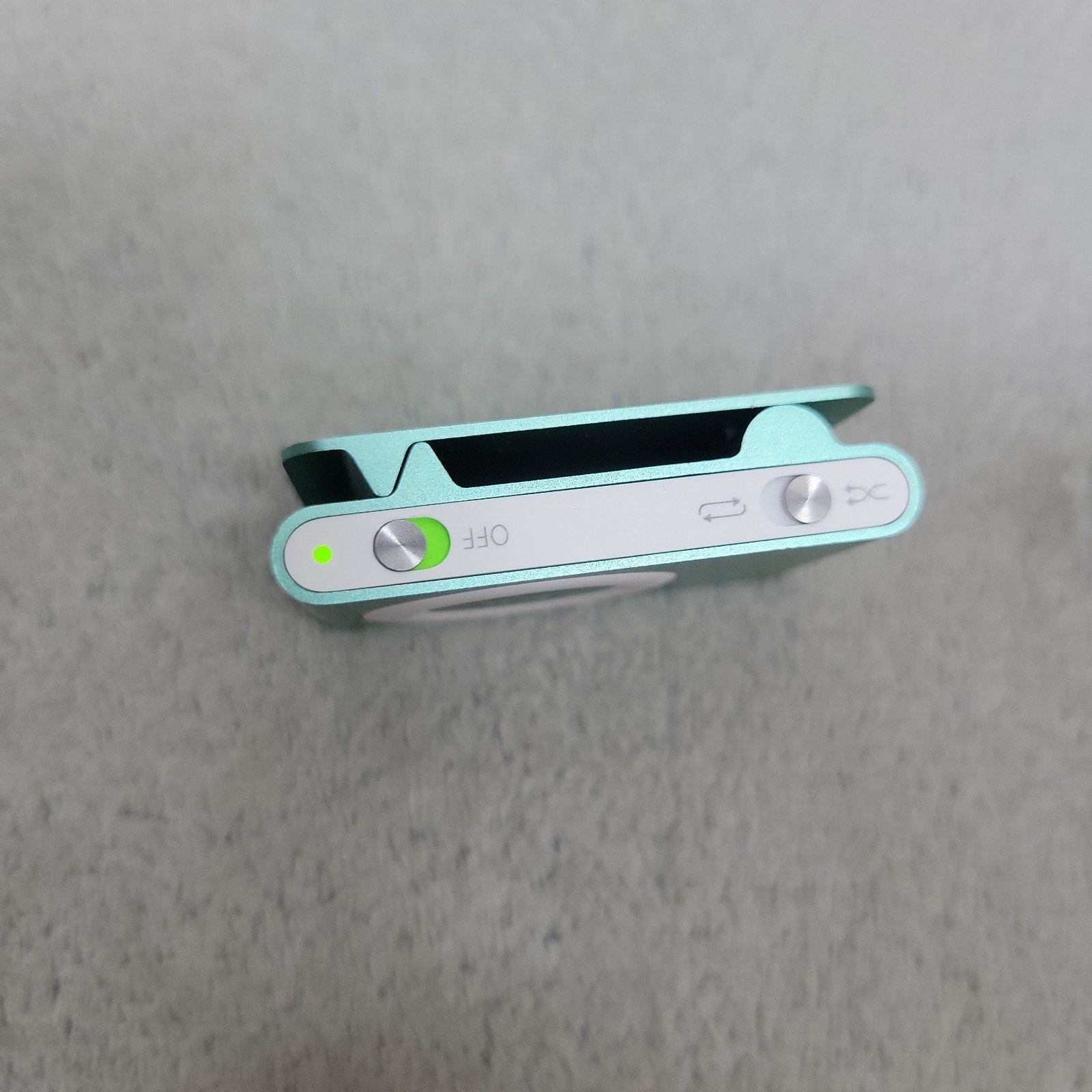 Apple iPod Shuffle 2nd Gen 1GB Aqua Green MP3 Player A1204 Works Great 3+ Hour