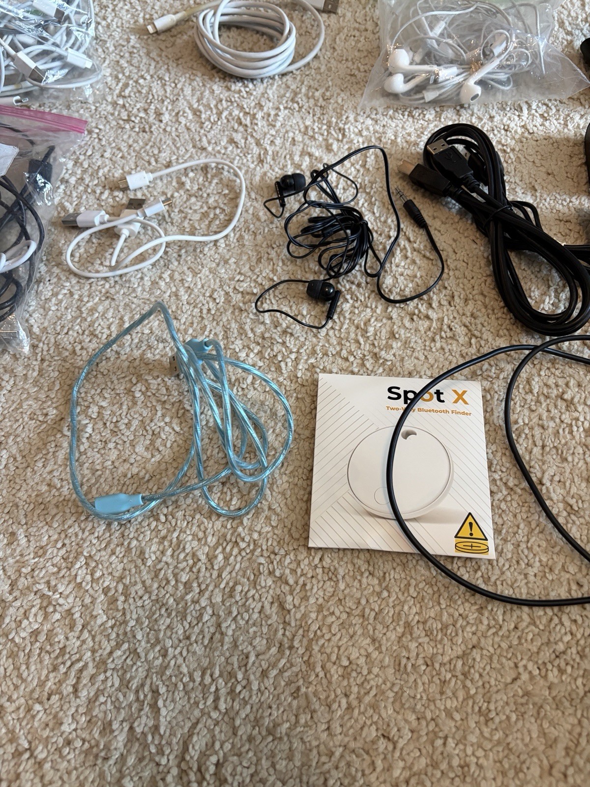 Lot of Assorted Apple/Anker products, Chargers, Cables, Earbuds All UNTESTED