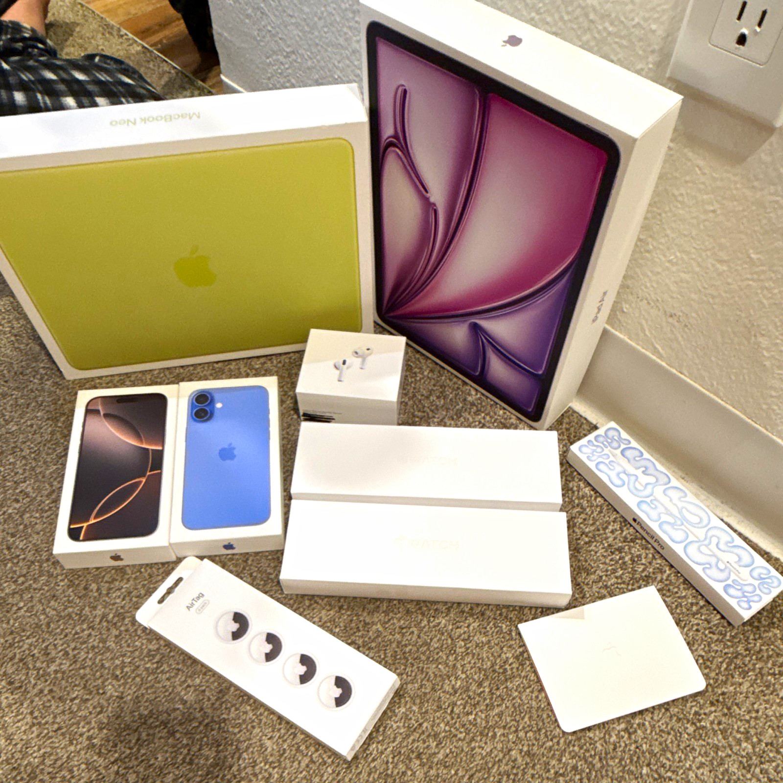 Apple Mixed Lot Empty Boxes MacBook Air iPad iPhone AirPods MagSafe