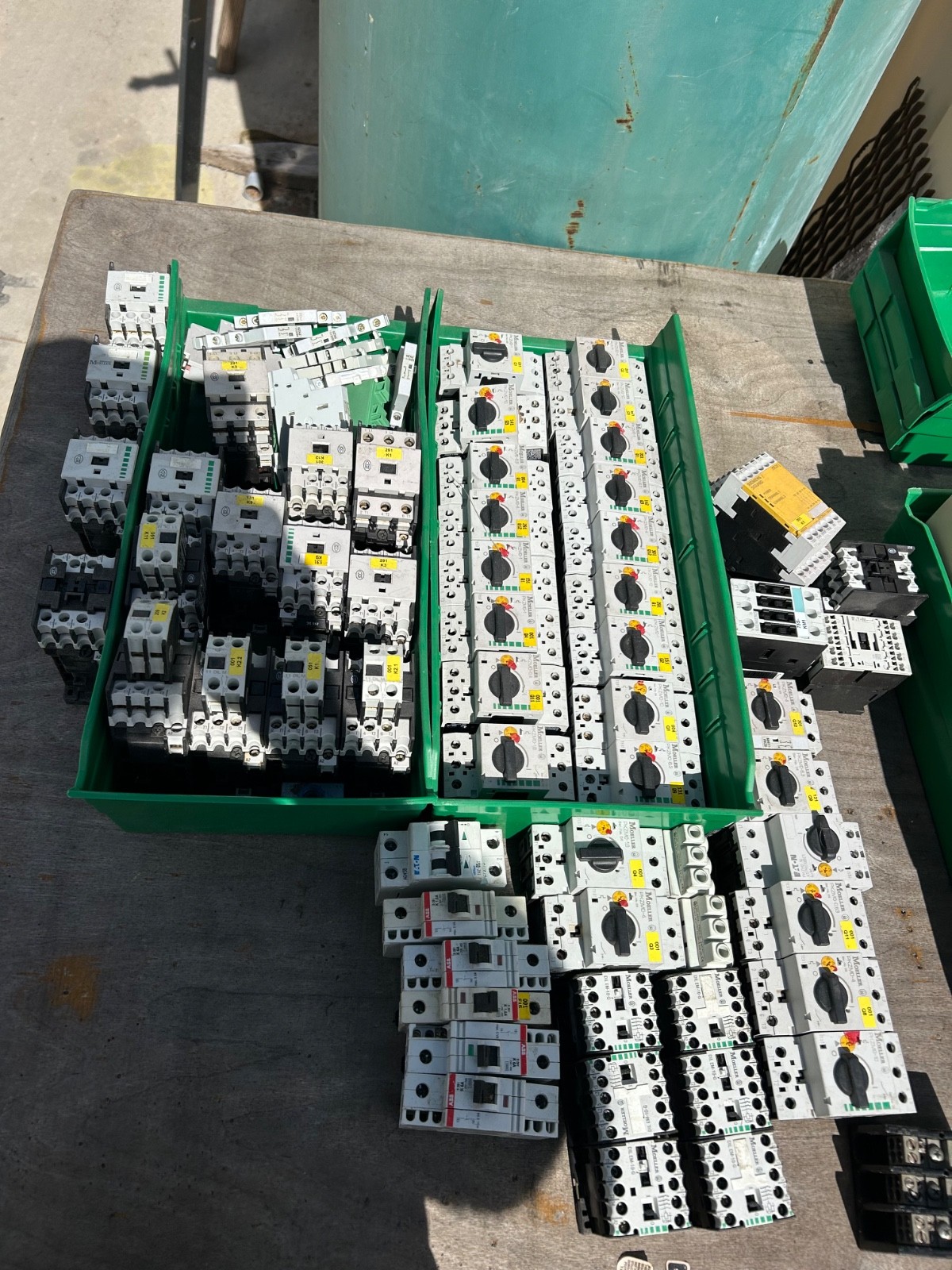 moeller motor switchs and contactors