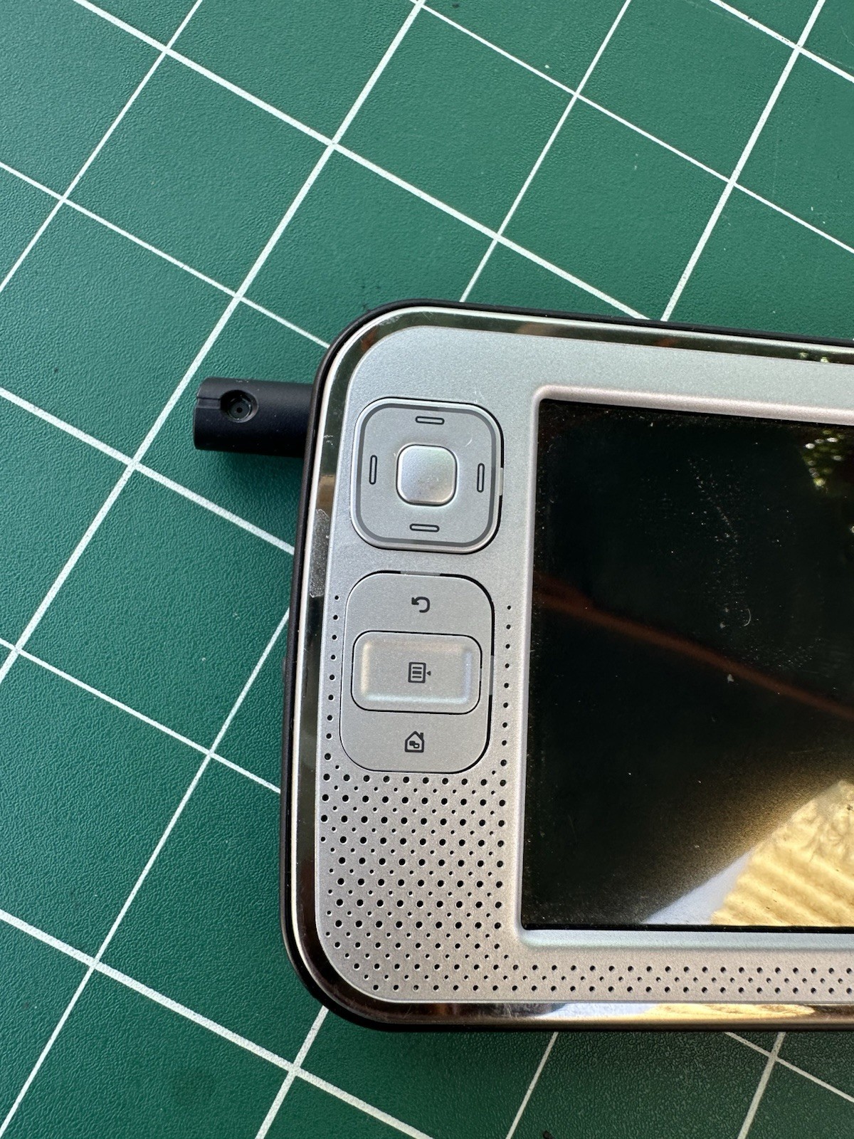 Nokia N800 RX-34 Tablet Silver Black Bluetooth Wi-Fi- No Charger- Untested! Bin7