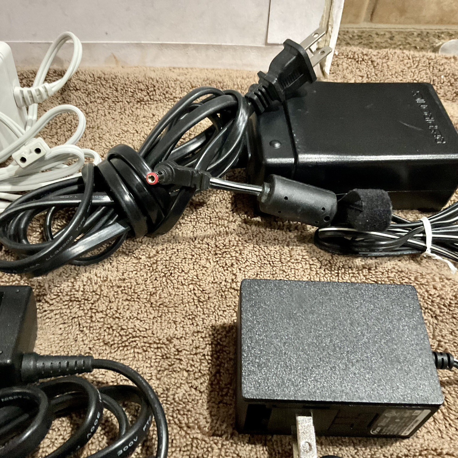 VINTAGE BUNDLE (10) AC APPLIANCE CHARGERS