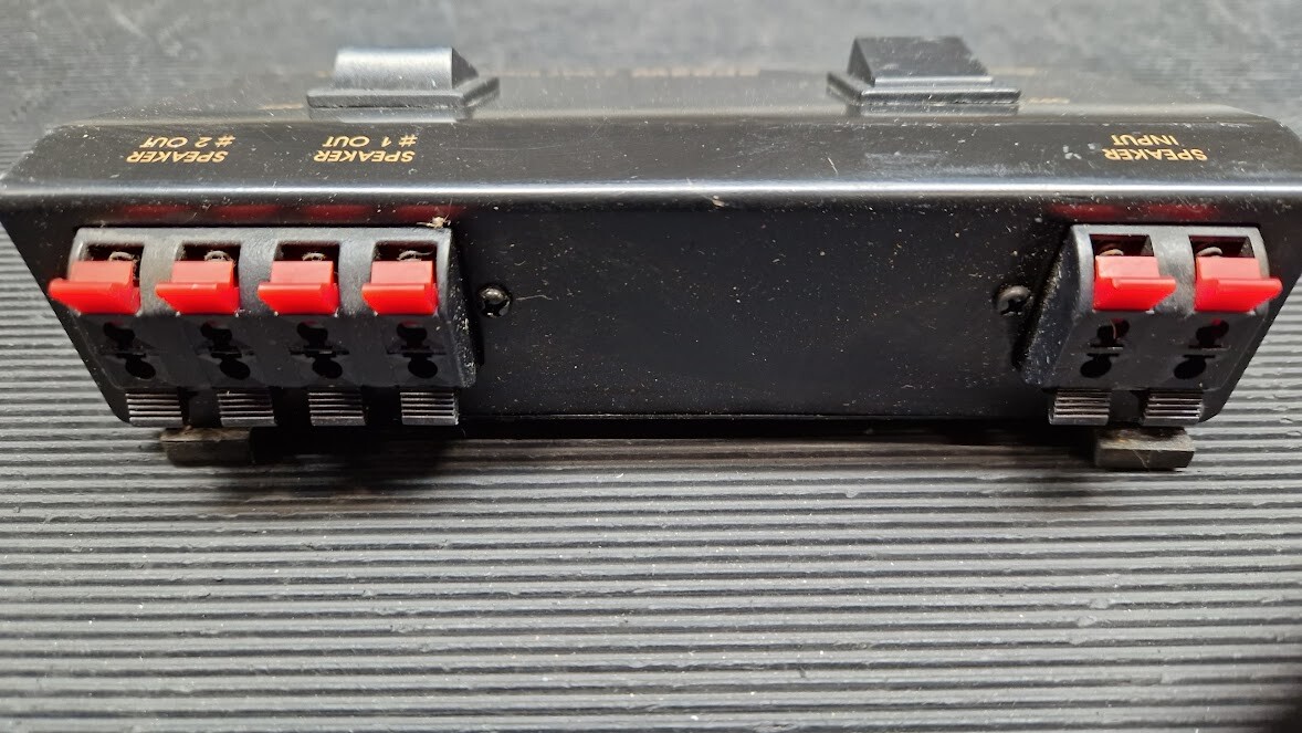 SoundLAB SPS2W 2-Way Speaker Switch Box – Used, Scratches