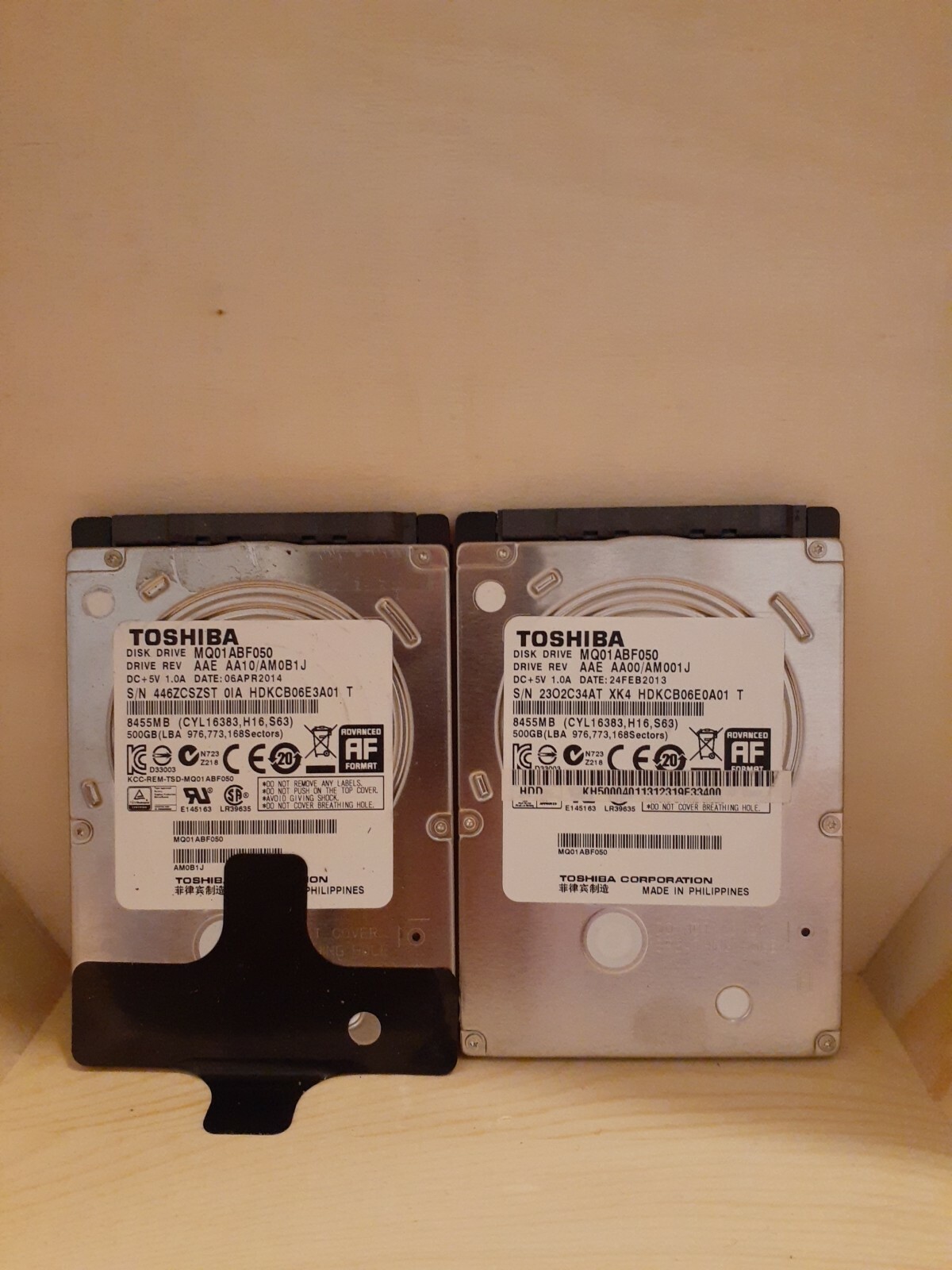 (2) Toshiba Hard Drives 500GB 2.5″ MQ01ABF050 AA00 AM0B1J AA00N AM001J DOD WIPED