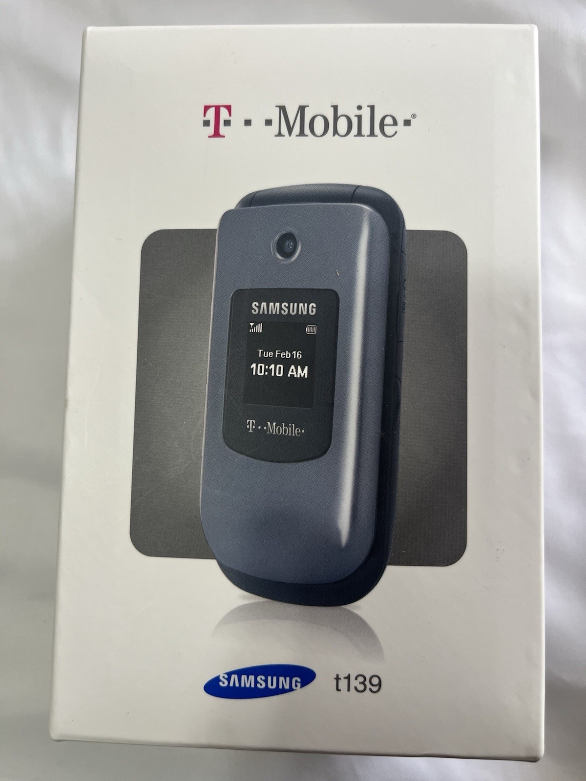 Cellphones and electronics lot