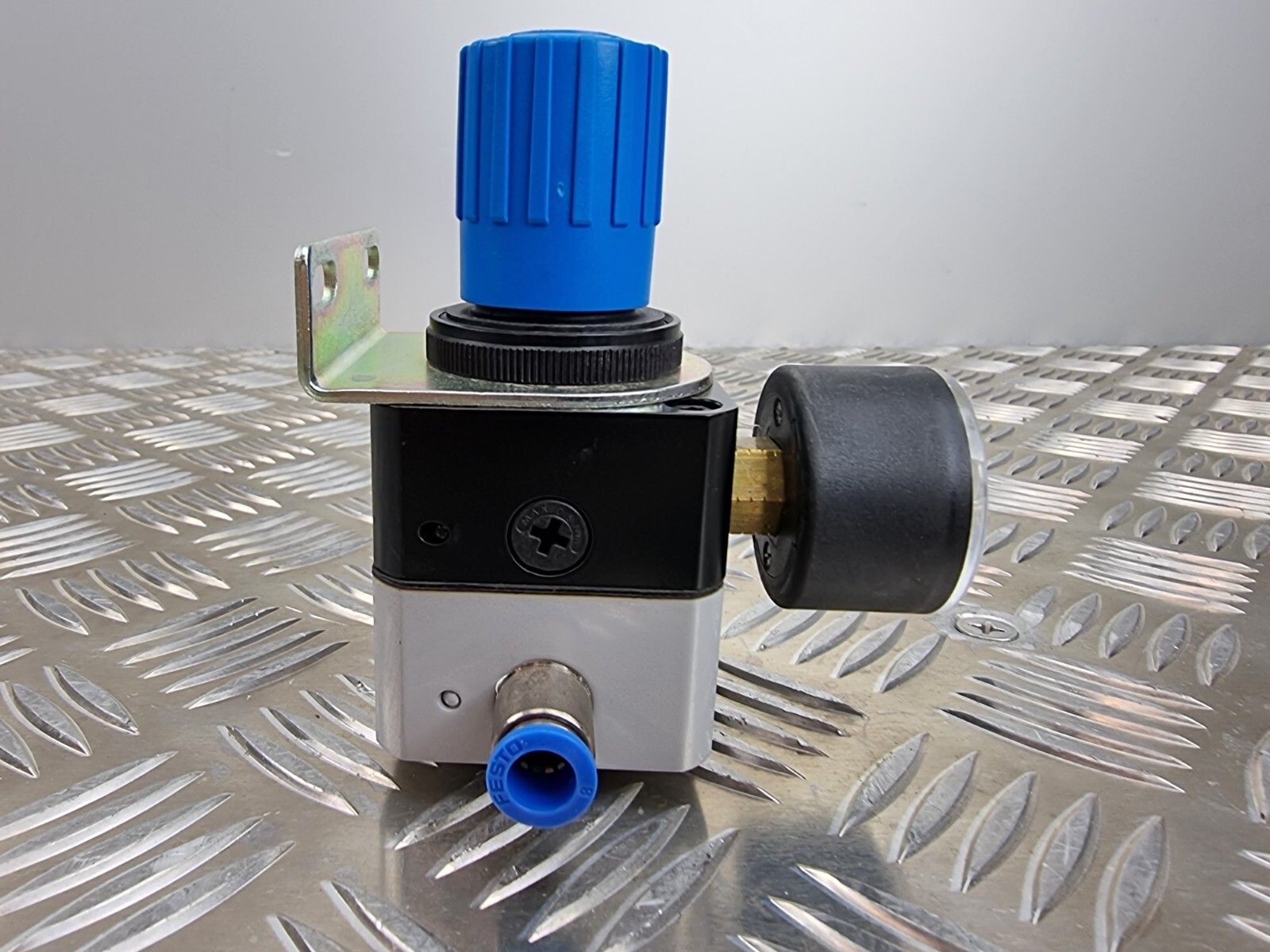 Festo LRP-1 4-4 159501 Precision pressure regulator