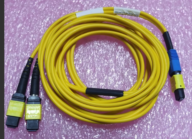 ONS-MPO162X8-2 16-FIBER MPO 2×8-FIBER MPO CABLE 5 m · NEW