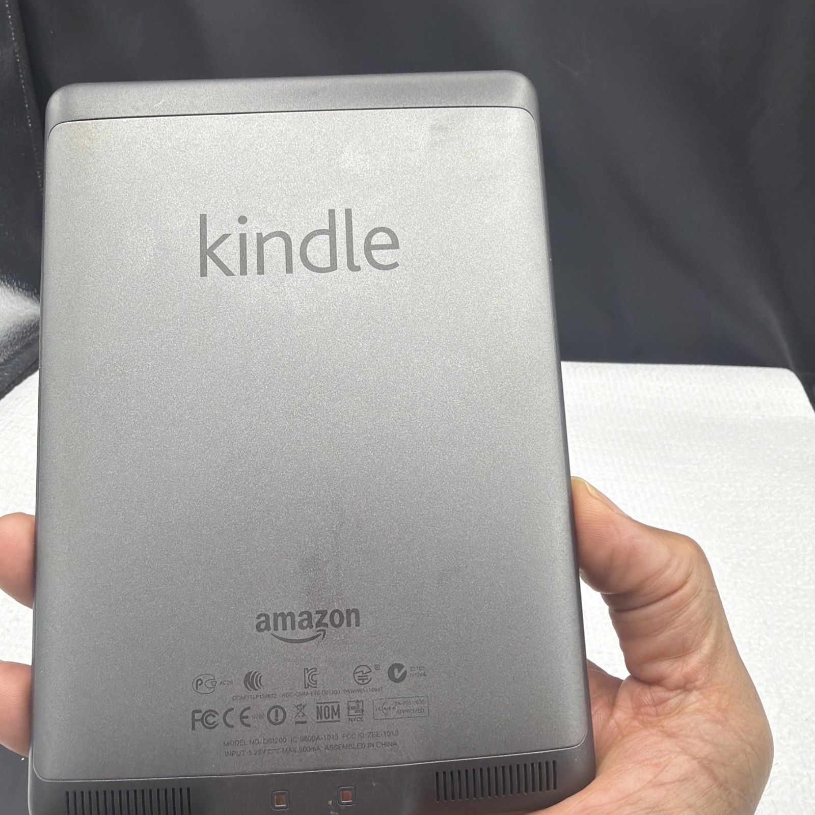 Lot of 3 Amazon Kindles D01200, WP63GW, EY21 ebook Readers ONLY! NO ACCESSORIES!