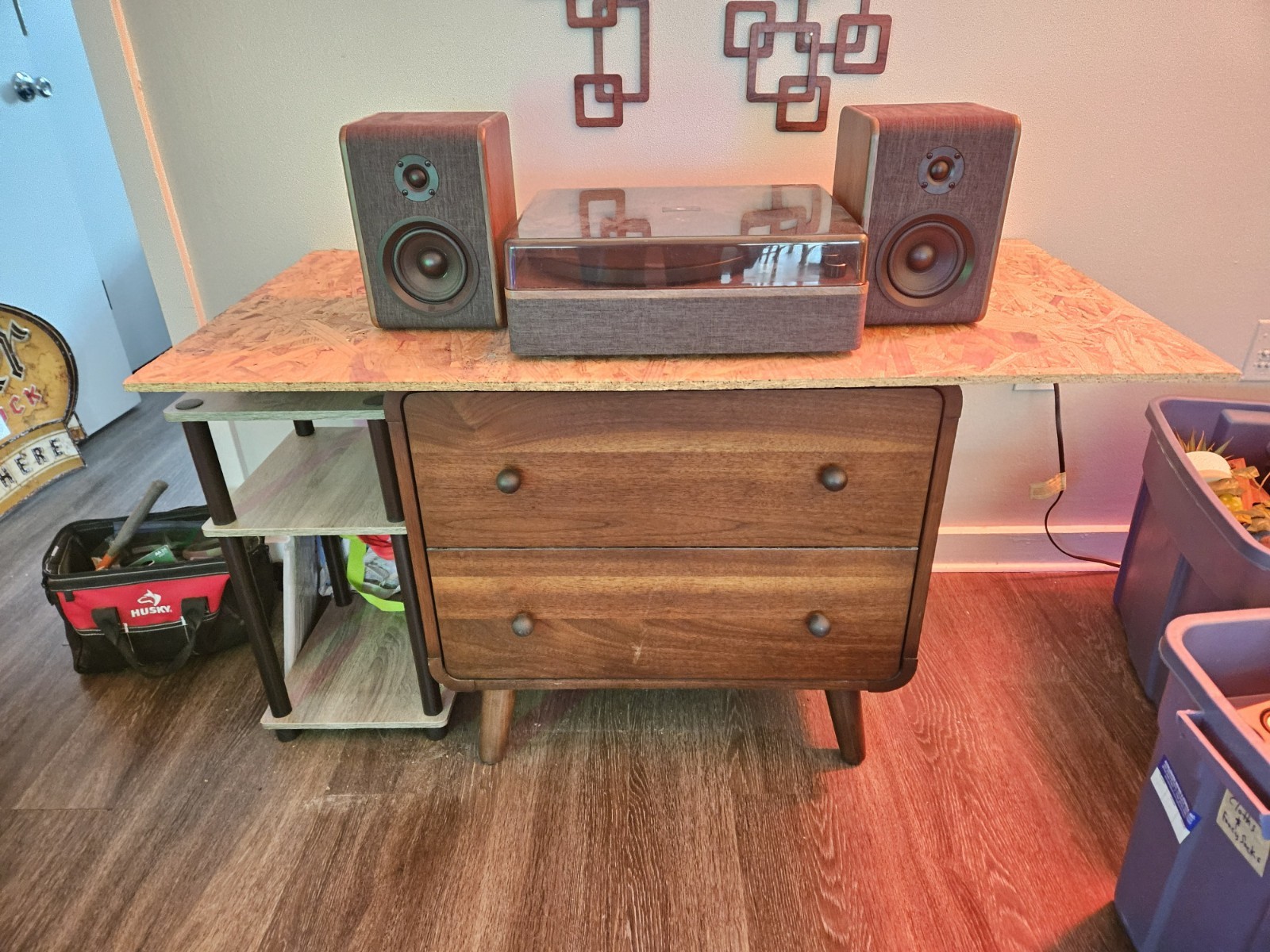 40 inchTV/Speakers/Turntable/Xbox – $50 (Providence)