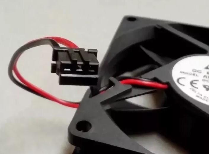 Delta Model AFB0812SHD DC12V 0.33A DC Brushless 2 wire 3 Pin