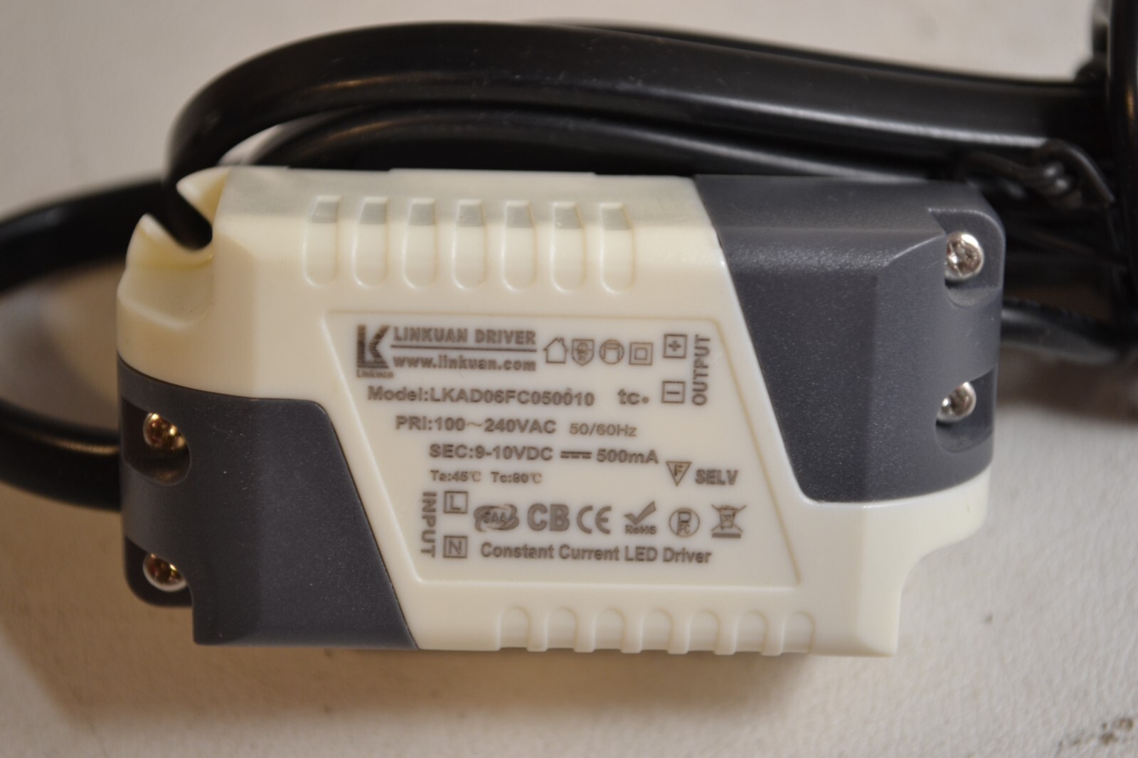 Linkuan Driver LKAD06FC050010 input: 100~240VAC Output: 9~10VDC =500mA