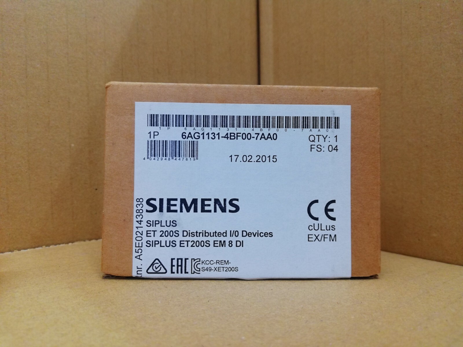 Siemens 6AG1134-4GB11-2AB0 SIPLUS ET 200S EM 2AI I-4-wire transducer.