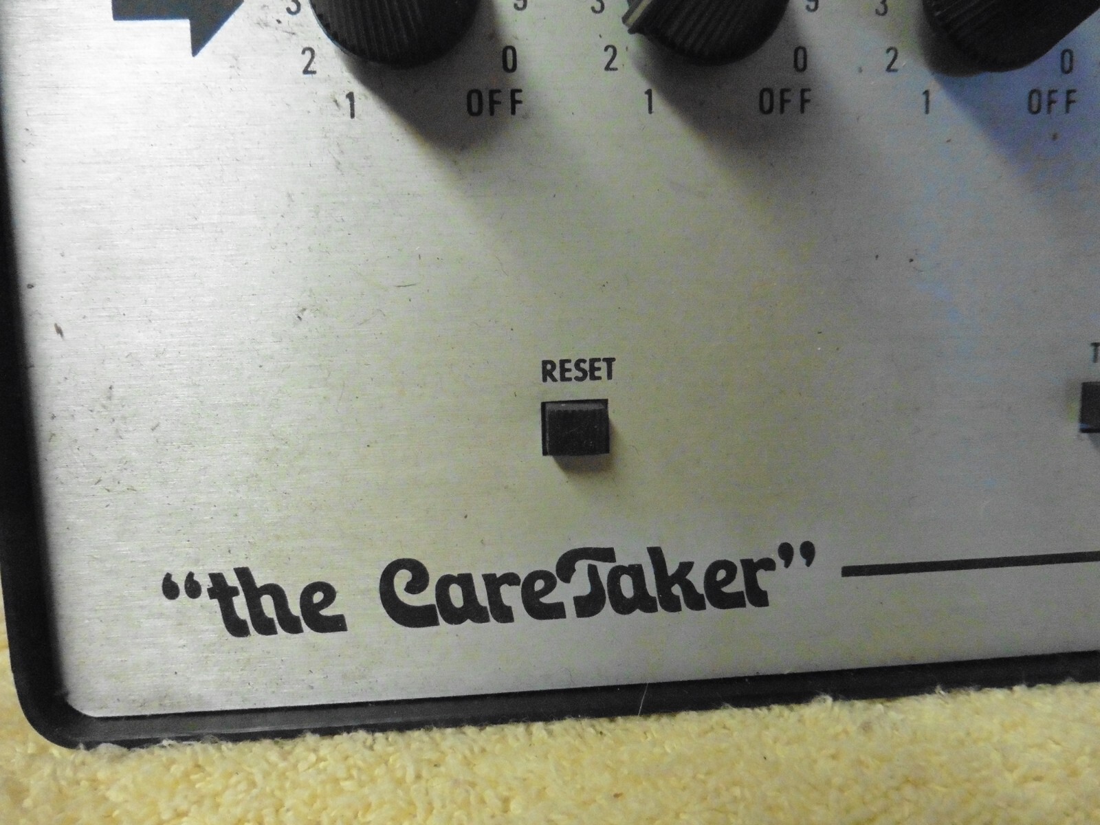 Vintage Rare Dytron inc ” The Caretaker ” Odd electronic rare equipment read ins