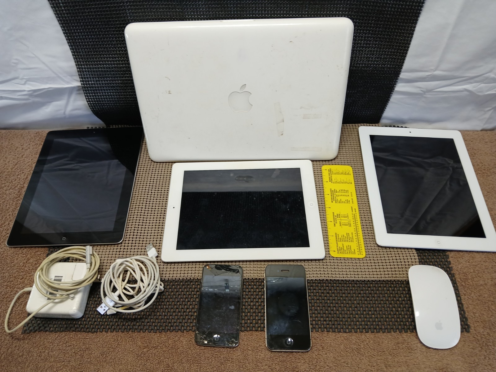 JUNK LOT OF 10*APPLE*MAC BOOK/IPADS/IPHONE/IPOD/ACCS*SP*ID*NT*MP*SAI