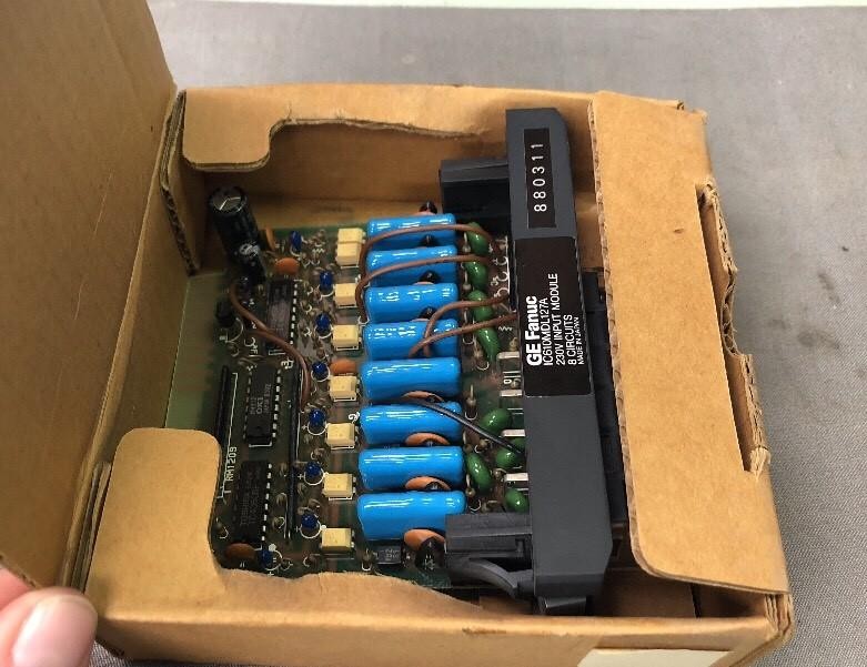 NEW OLD STOCK GE FANUC 8 CIRCUIT 230V INPUT MODULE IC610MDL127A