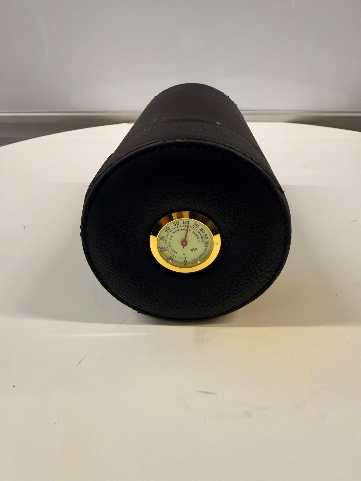 Vintage Leather Travel Cigar Humidor Case with Built-in Hygrometer Round Black