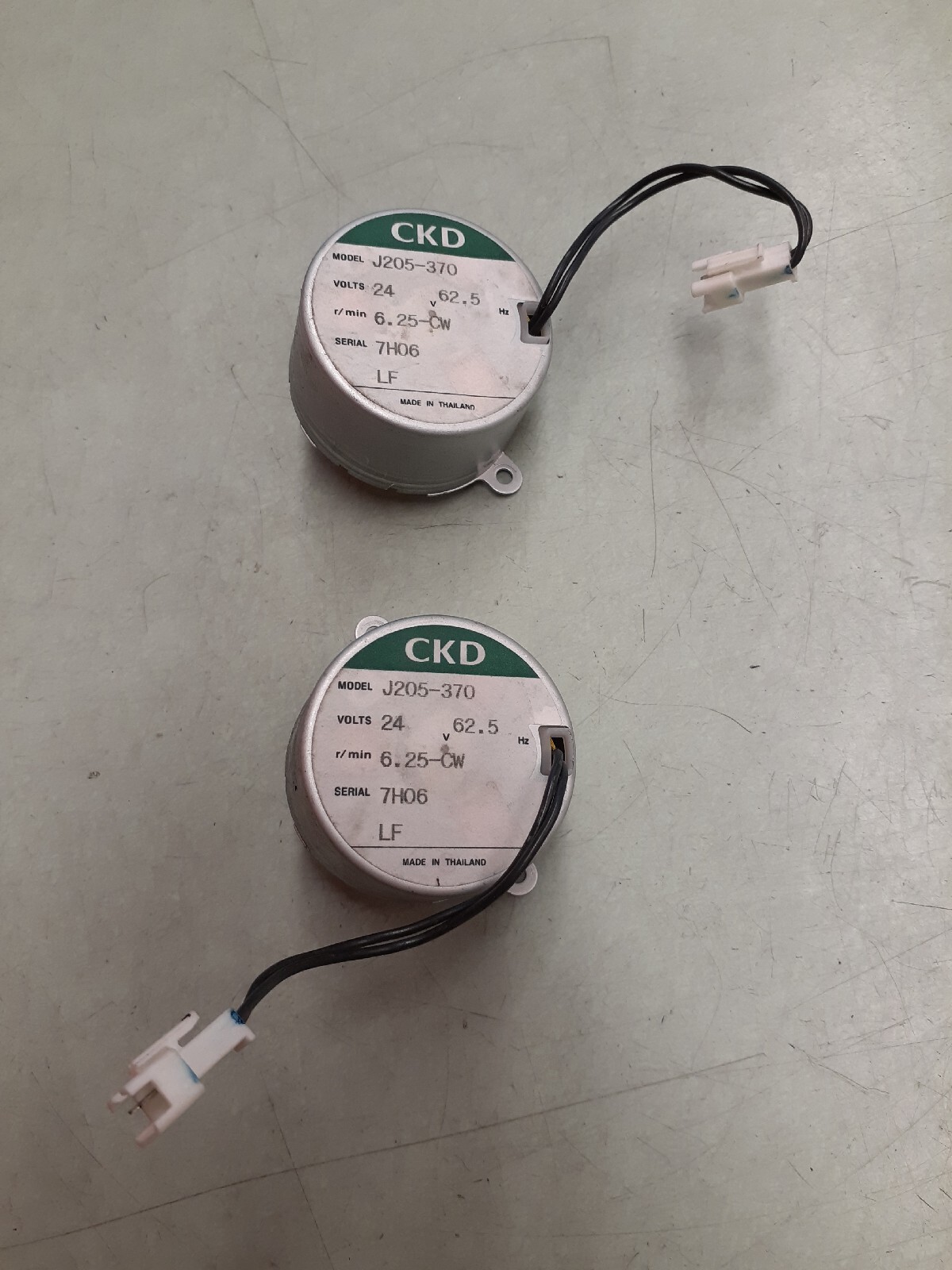 (2) CKD Timer Motor J205-370 6.25-CW 24VAC Serial: 7H06
