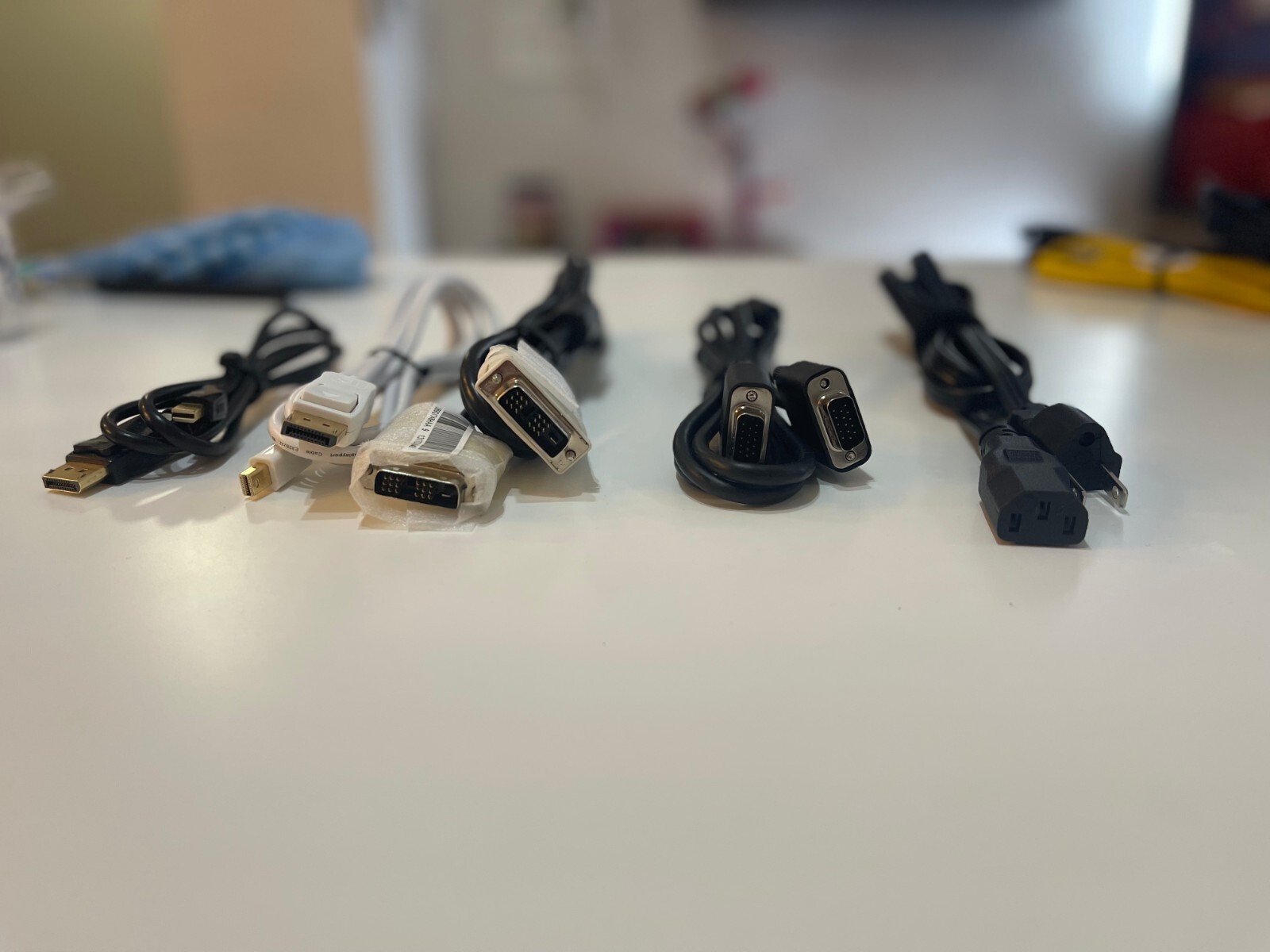 🔌 Cable Clearance Sale: Find Your Connection for Only $5 Each! 🔌