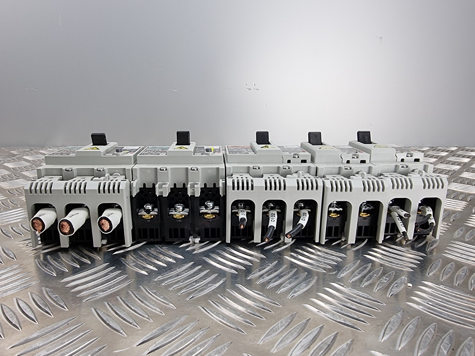 Fuji Electric RAGU and RA Circuit Breakers