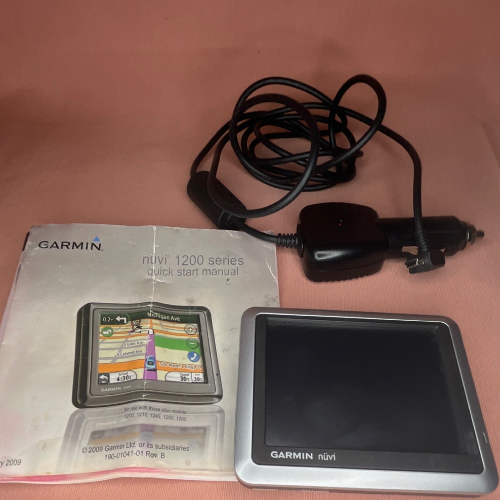 Garmin nüvi 1250 3.5″ Automotive GPS w/ Car Charger, USB, Manuals bundle
