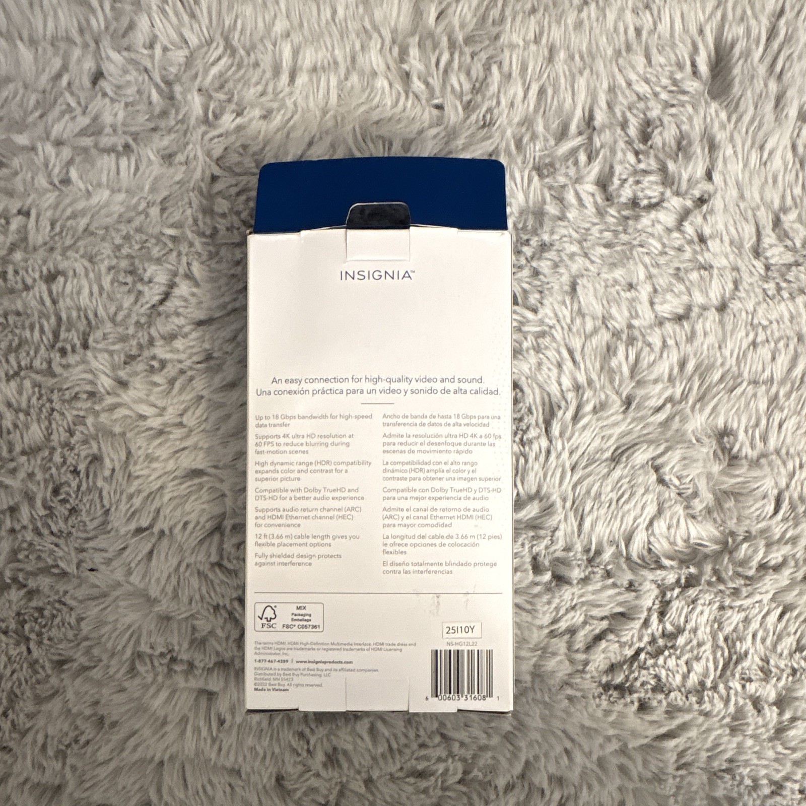 Insignia HDMI 2-Output Splitter + 12ft 4K/60Hz HDR 18Gbps + 3.5mm-RCA