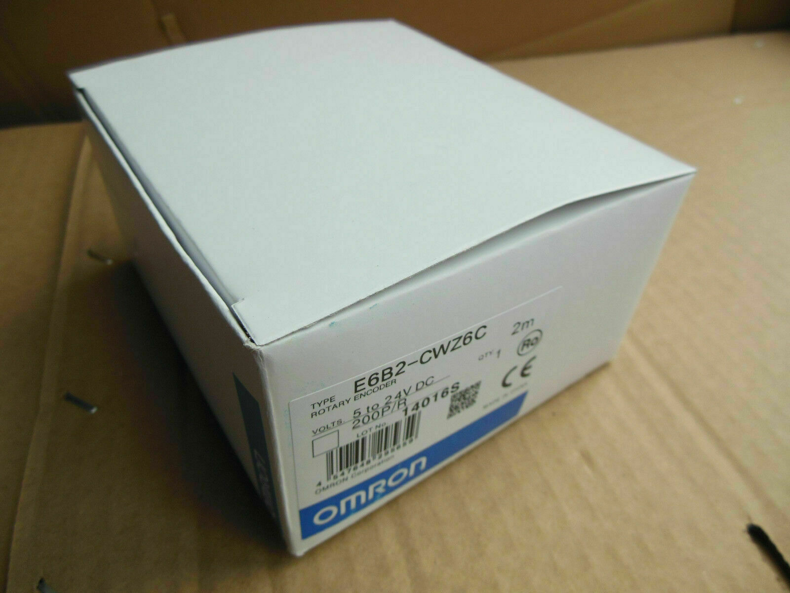 Free Fast Ship OMRON encoder E6CP-AG5C-C 256P/R new