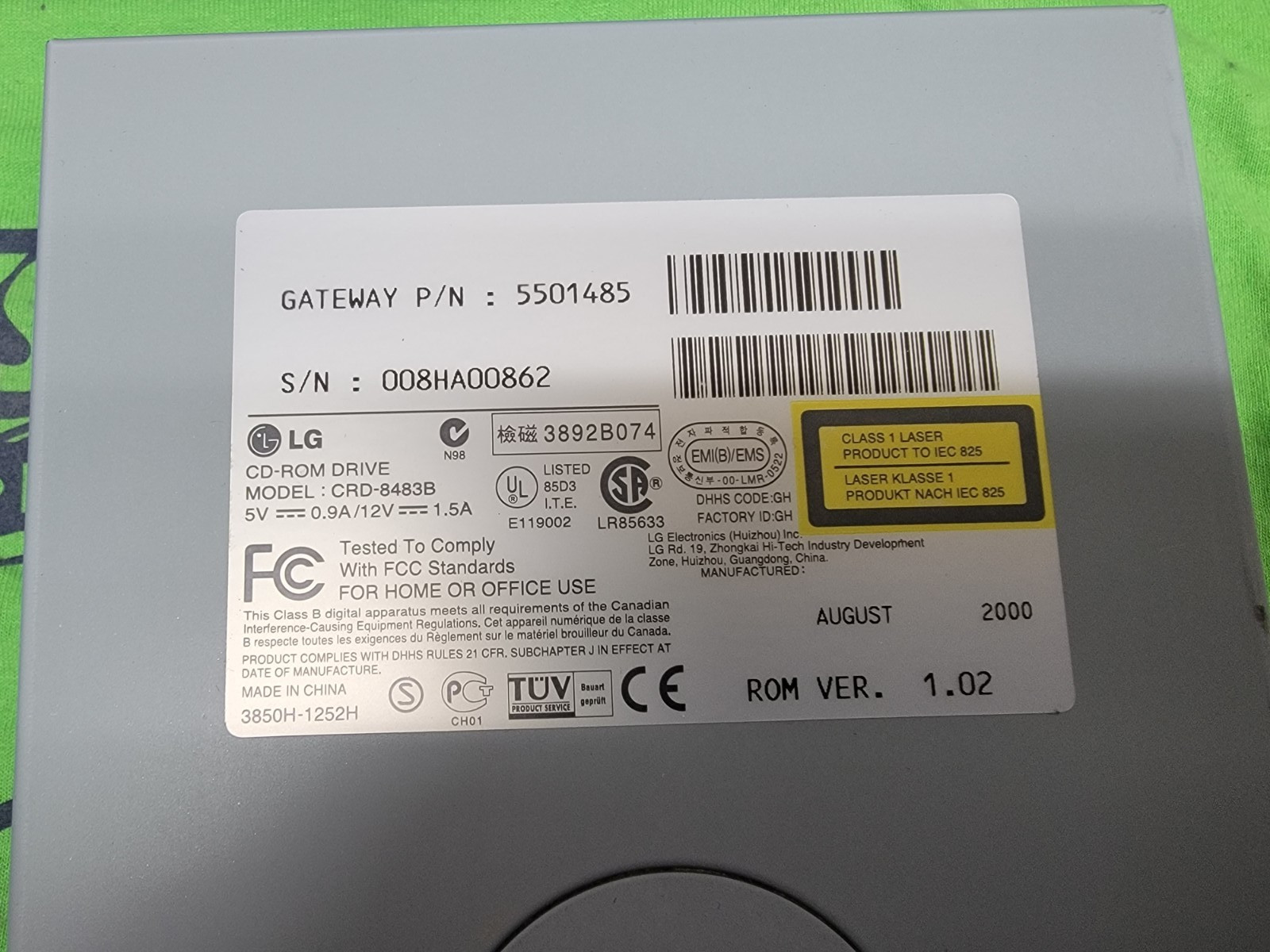 LG CRD-8483B CD-ROM Beige Bezel Optical Internal IDE Drive Gateway 5501485