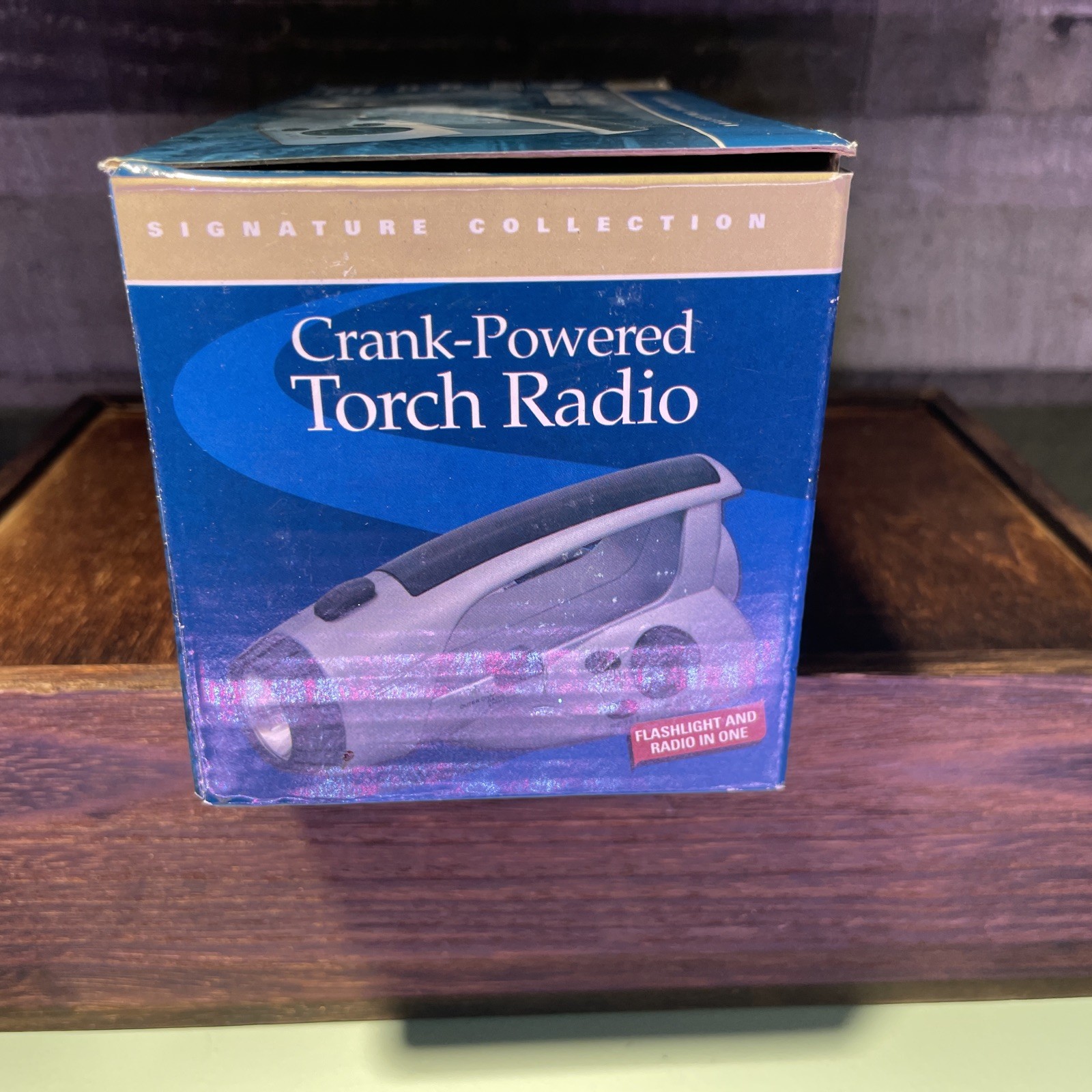 Journeys Edge Solar Crank Radio (Grey) Signature Collection