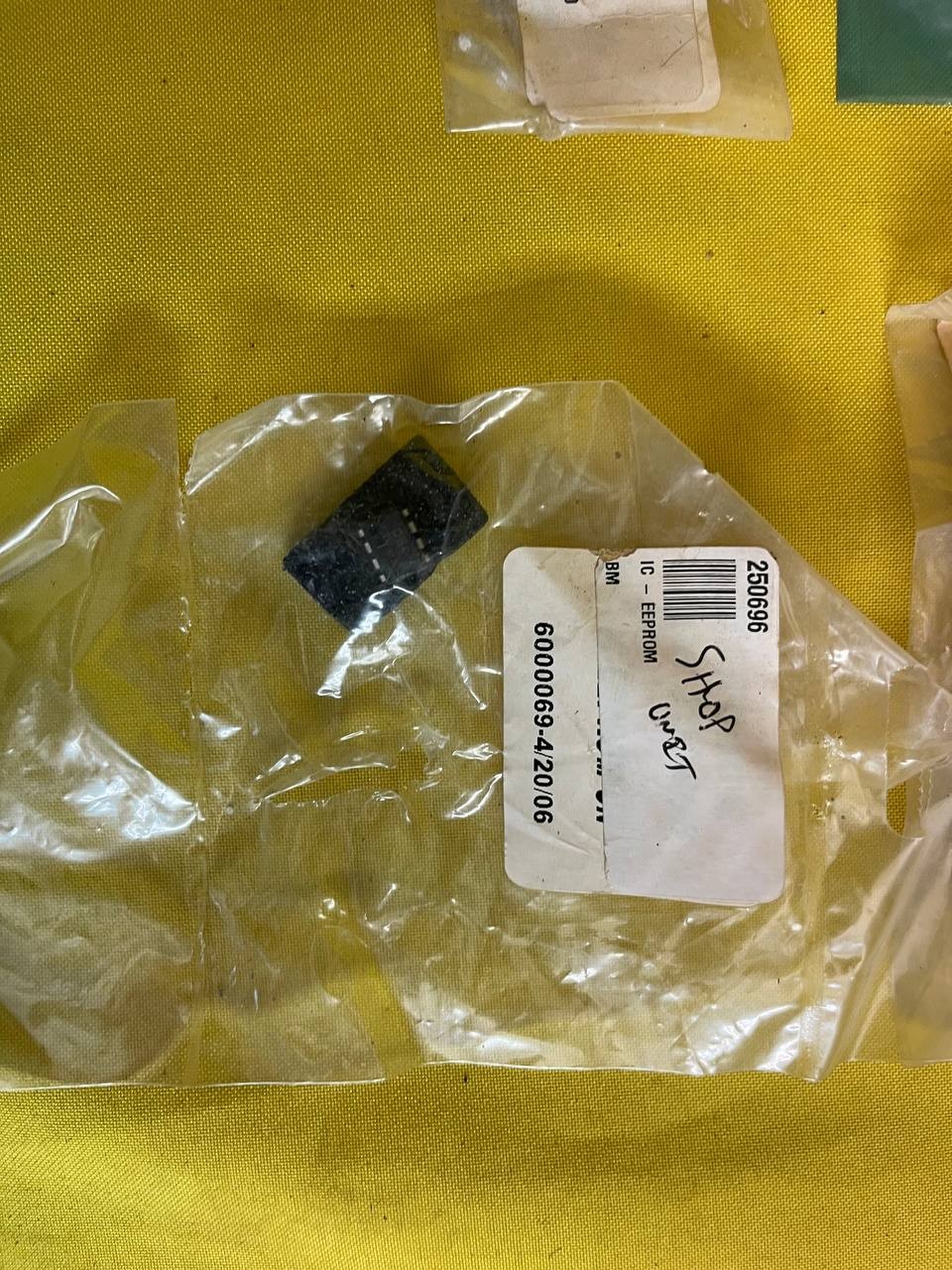 Lot of new Nos Vintage Semiconductor IC Transistor Parts ECG Toshiba Hitachi RE