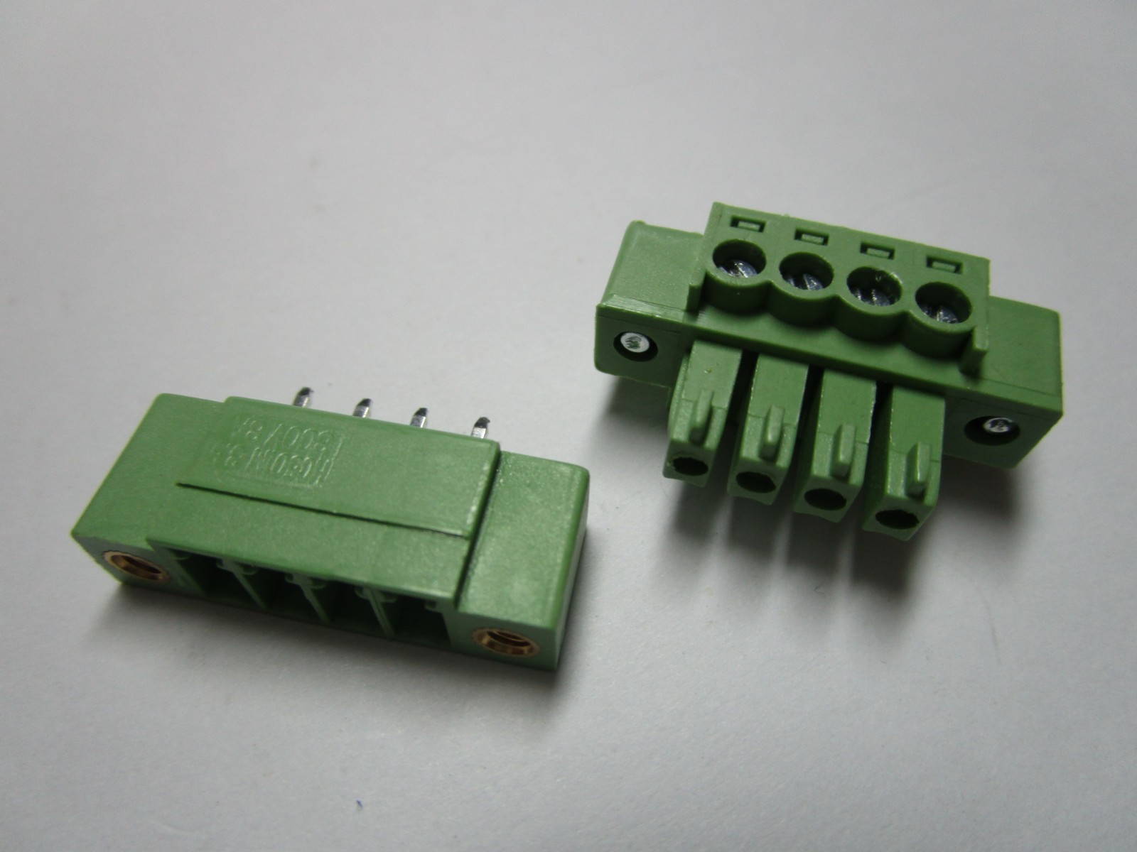 20 pcs with Embossmen Pitch 3.81mm Straight 4 pin Screw Terminal Block Connector