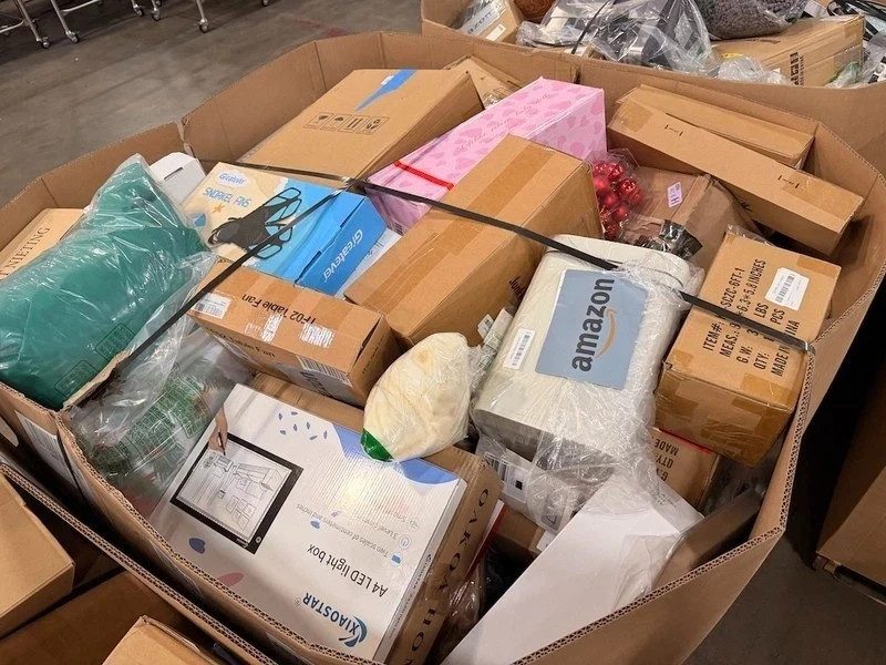 Amazon Elite Hidden Bargain Bundle Packed With Overstock Treasures
