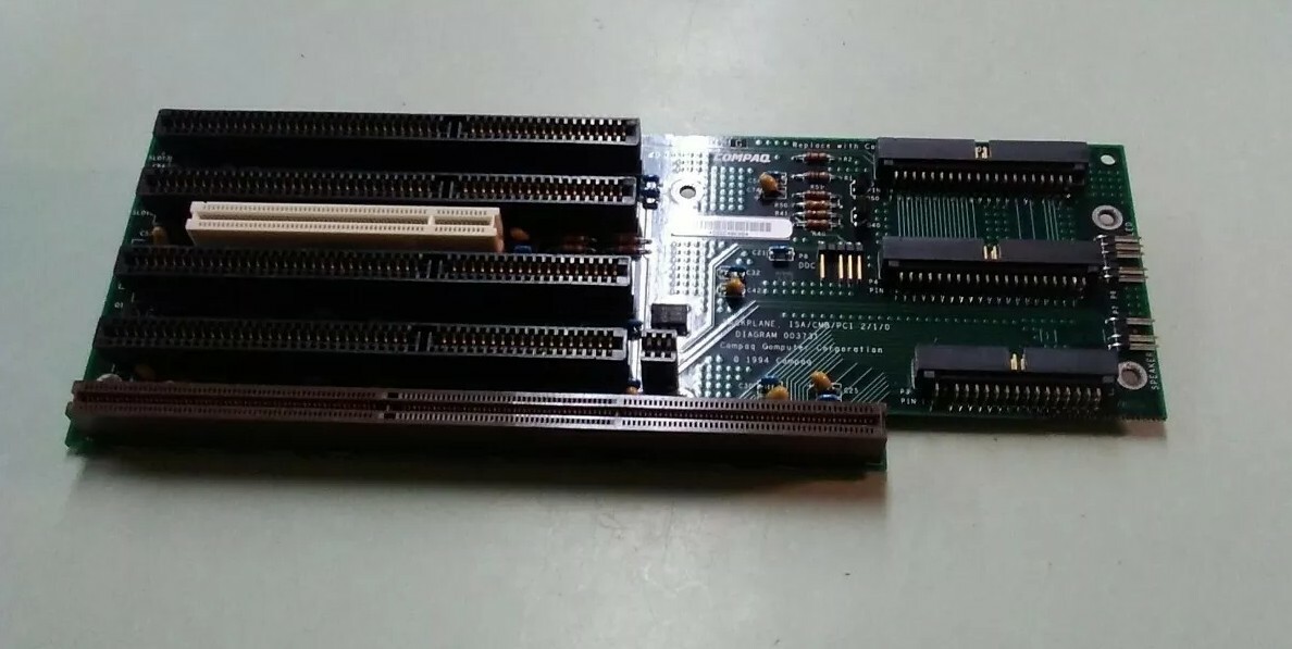 COMPAQ 172622-001 3X3 BACKPLANE RISER BOARD DP 466 PROLINEA 466 ASSY 003731