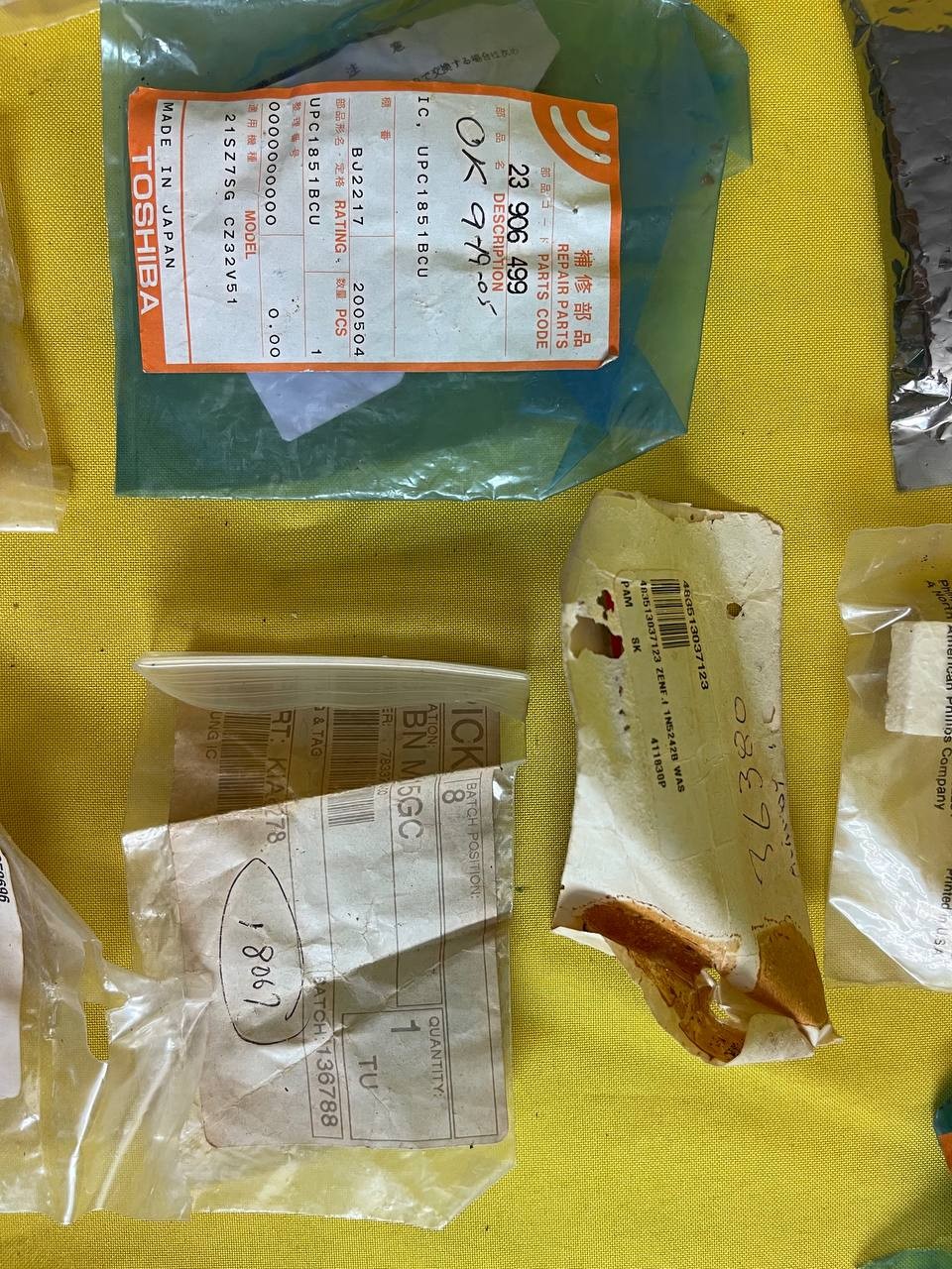 Lot of new Nos Vintage Semiconductor IC Transistor Parts ECG Toshiba Hitachi RE