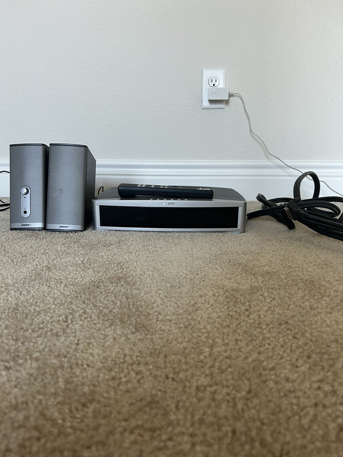 Lot Of Bose Speakers: Companion 2, Rc-cs-6 Remote, Av321 Media Center, Power Cab