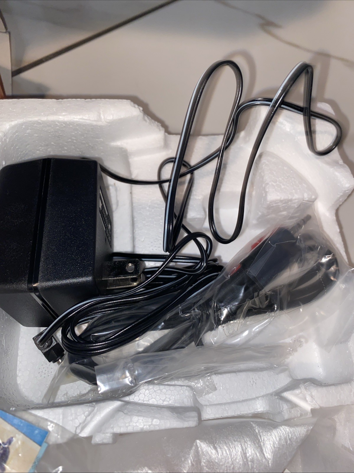 Sony Discman D-143Portable CD Player MegaBass Charger Empty Box Manual Only