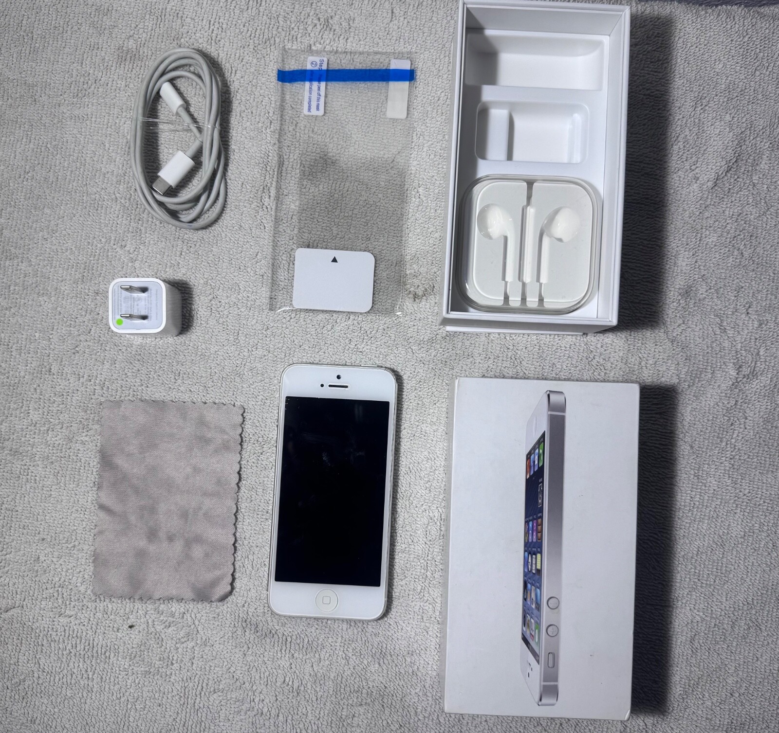 Mixed Lot Apple Devices IPhones IPads and Apple watch