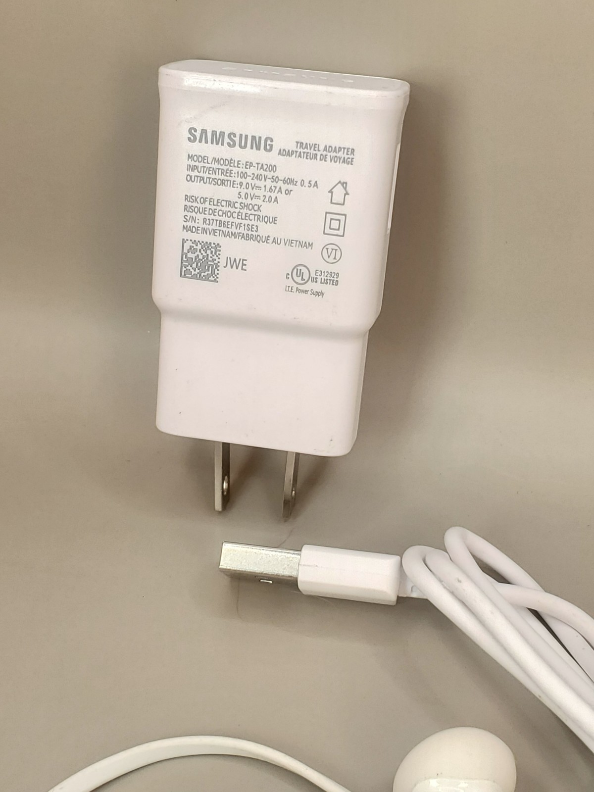 Samsung Fast Charger EP-TA200 with USB Cable & Wired Earphones – Genuine OEM – P