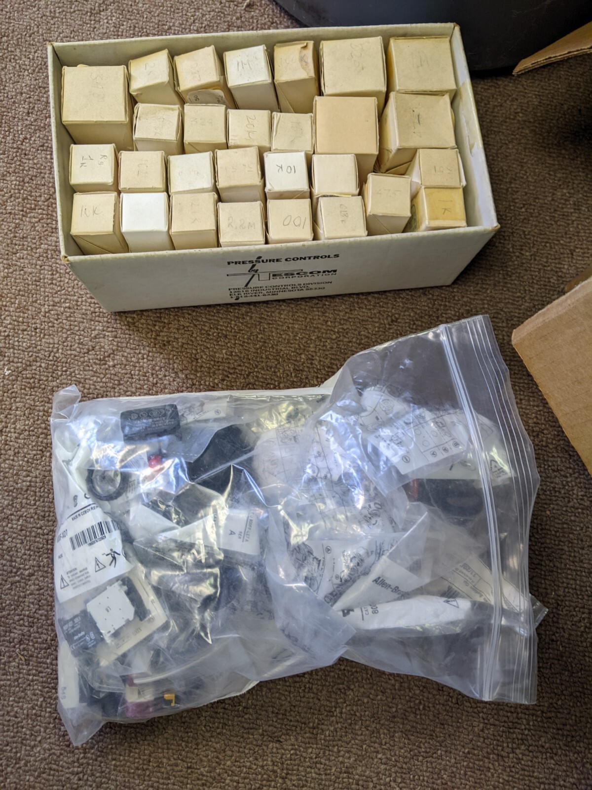 Bulk Collection Of Electronic Parts