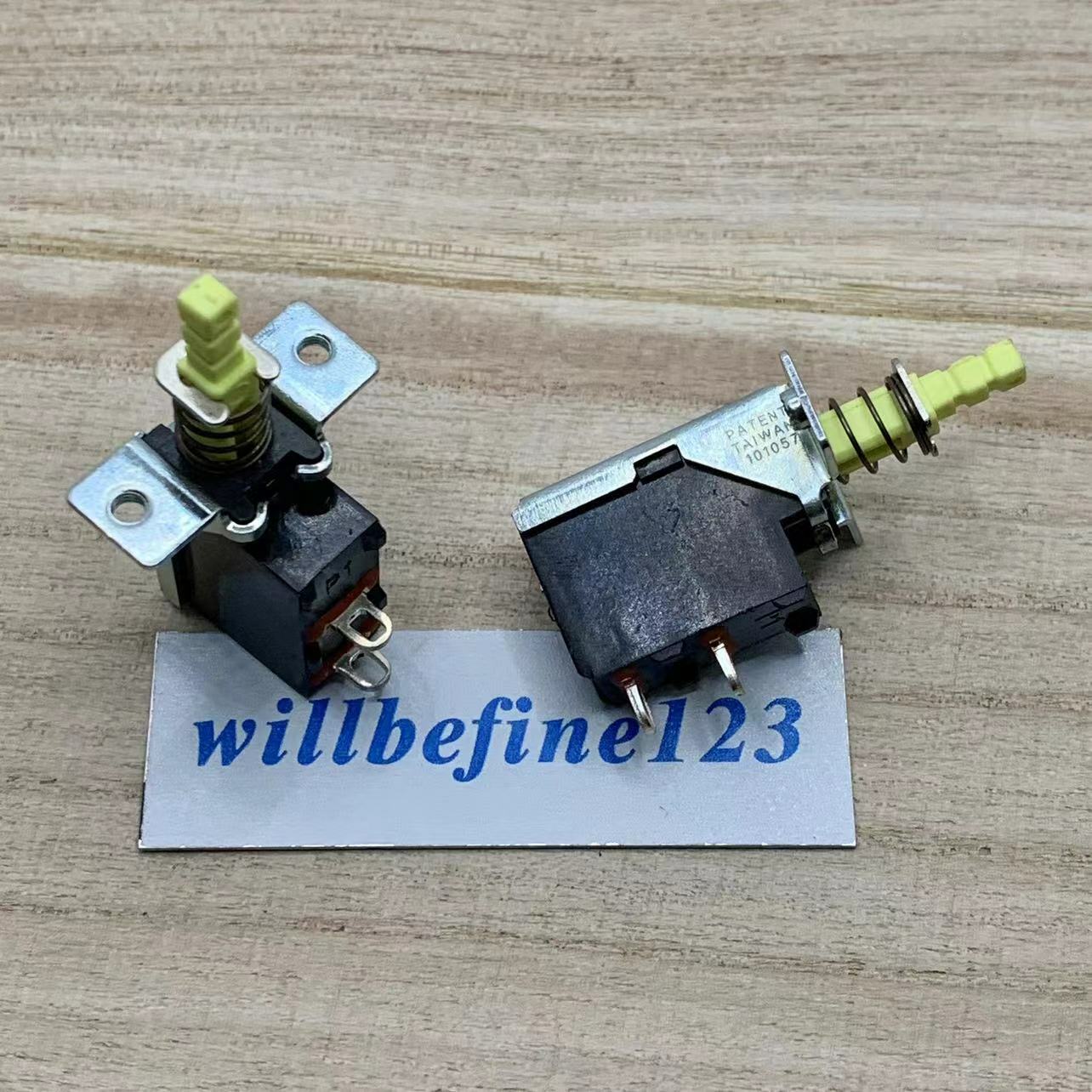 1pc RONG FENG SS-160-7 Self-locking button power switch TV-3 with lock 2pins