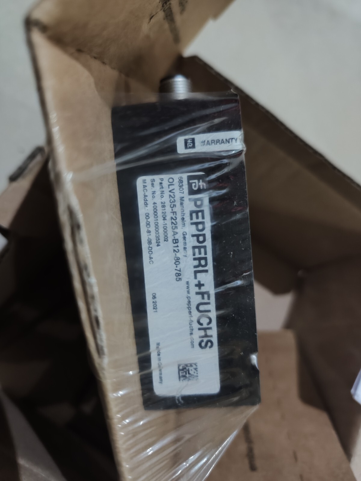 Pepperl-Fuchs OLV235-F225A-B12-80-785 IN NEW BOX ALL NEW